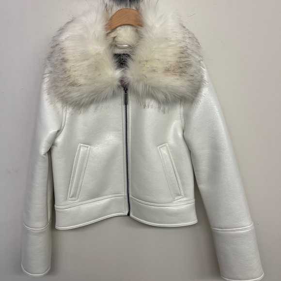 Brand new unreal fur from Australia - Picture 3 of 3